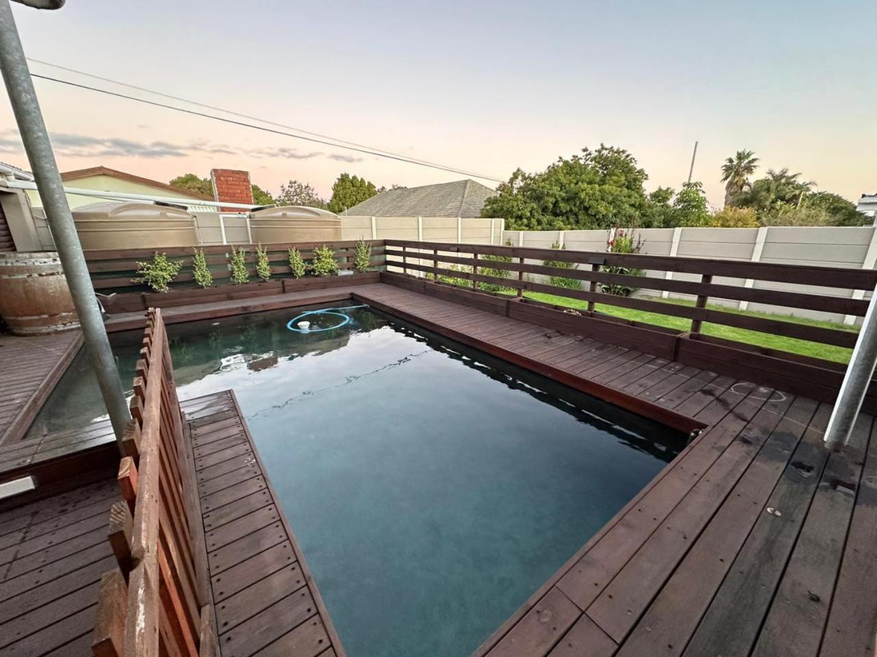 Cozy Calm With Pool Appartement Kaapstad